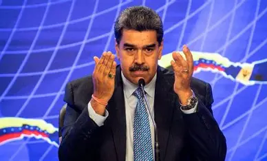 EEUU TIENE OCHO BARCOS APUNTANDO HACIA NUESTRA CABEZA