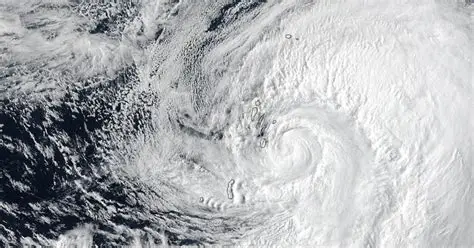 EL POSIBLE CICLON PUEDE CONVERTIRSE EN VAGUADA EN LAS PROXIMAS HORAS