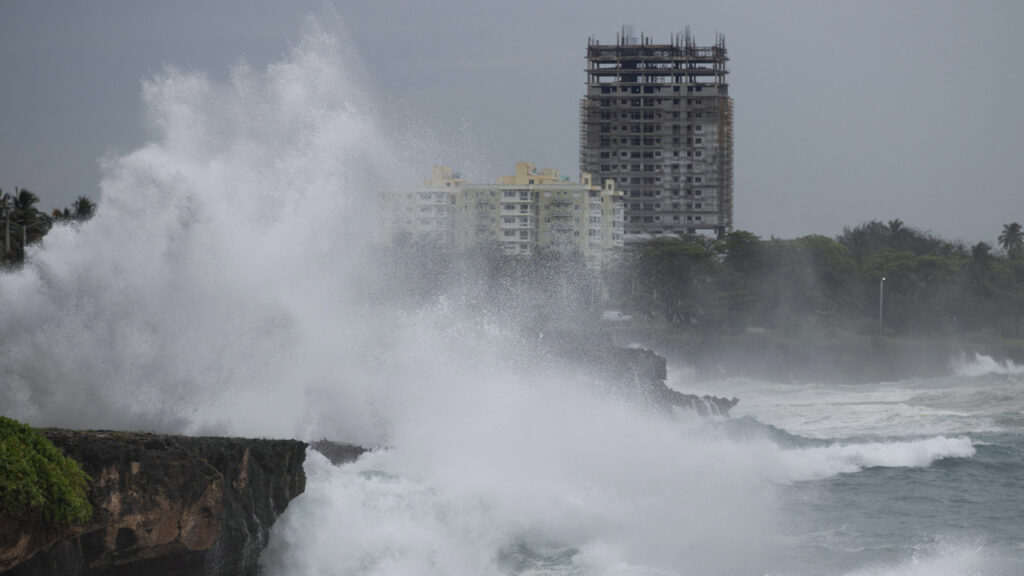 ALERTA OLEAJE ANORMAL Y ESCASA LLUVIA-METEOROLOGIA-