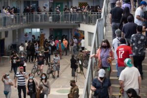 CIERRRAN CENTRO DE VOTACION EN CHILE