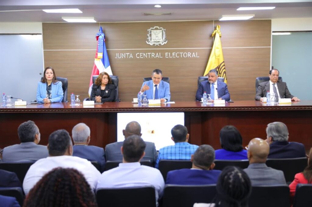 JCE FIJARA FECHA PARA NUEVA CEDULA