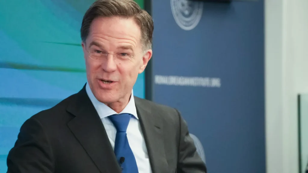 69d7e78b825e99-67416534