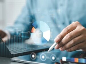 impacto-de-la-tecnologia-en-la-economia-y-big-data-7bc206c6-focus-0-0-400-300