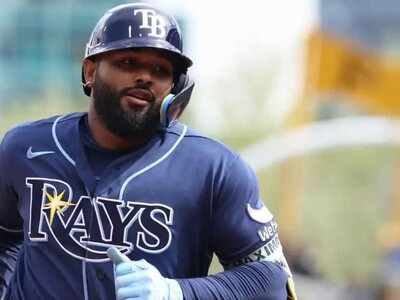 junior-caminero-abandona-partido-tras-golpearse-la-cara-con-un-foul-b1909e6e-focus-0-0-400-300