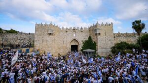 EL DIA DE IDE LA INDEPENDECIA DE ISRAEL ES UNA CELEBRACION A GRAN ESCALA.