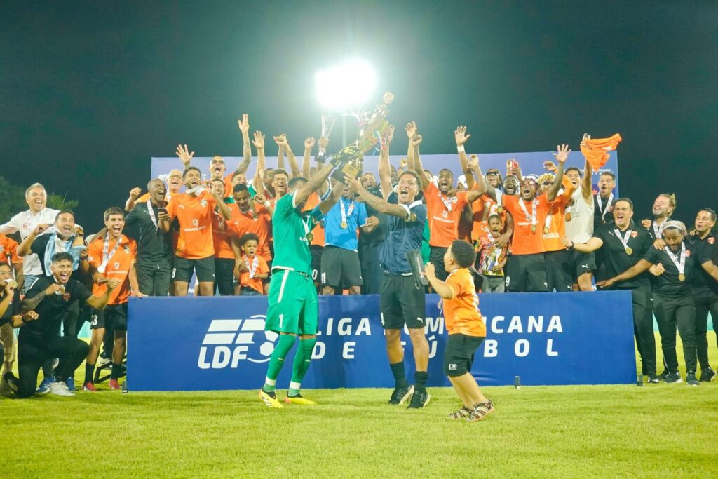 QUIEN LEVANTARA LA COPA-CIBAO FC Y SALCEDO DEFINEN-