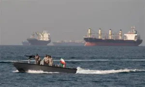 ANTE LAS NUEVAS TENSIONES ENTRE EEUU E IRAN LOS PRECIOS DEL PETROLEO SUBIERON DE 0,54% A 102,5 DOLARES EL BARRIL.