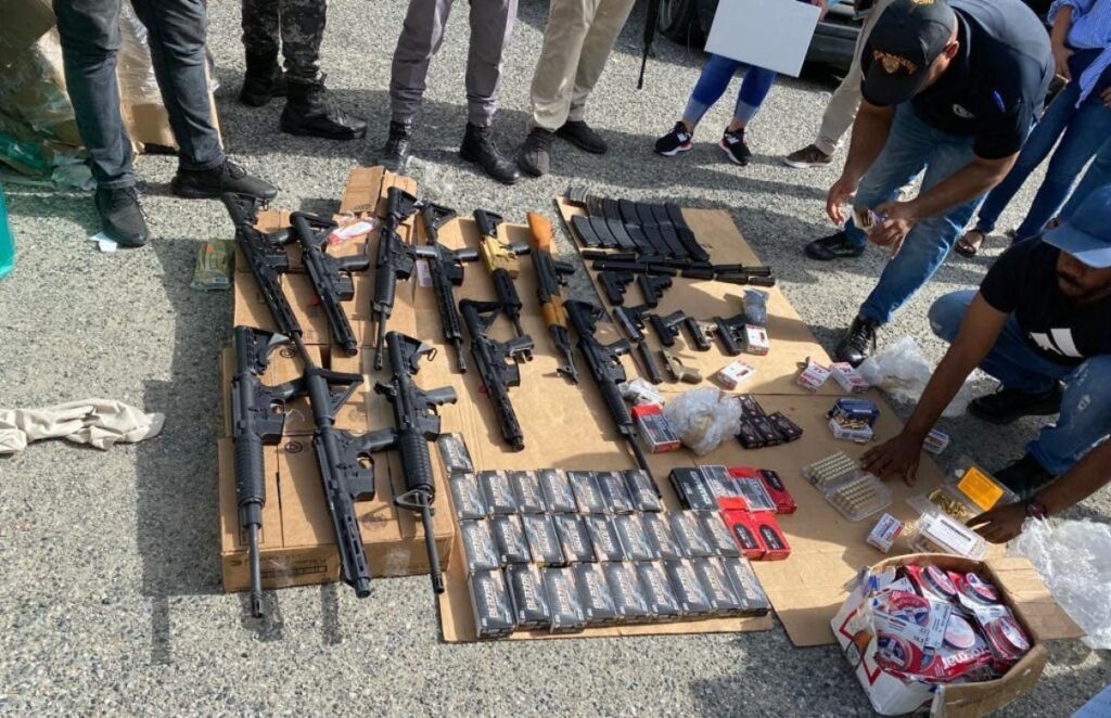 ALGUNOS URBANOS HAN ENFRENTAADO SITUACIONES CONFUSAS Y ACUSACIONES POLICIALES POR LA TENENCIA ILEGAL DE ESTAS ARMAS.