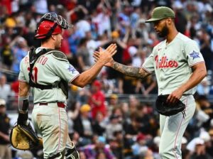 cristopher-sanchez-gana-y-establece-nueva-marca-con-13-ponches-08d63e4c-focus-0-0.3-400-300