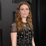 La curiosa historia de Maggie Rogers al confesarse con Rosalía sobre una cita con un periodista