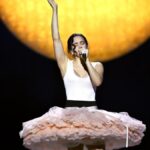 Rosalía detiene su concierto en Las Vegas para apoyar a Venezuela: “Nos necesitan, por mi parte yo haré todo lo posible”