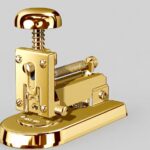 Hace 90 años una empresa vasca decidió fabricar el «Rolls-Royce de las grapadoras». No le ha ido especialmente bien