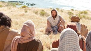 FAMILIAES DE UJER IBA AL MONTE ORAR LO MAS VALIOSO QUE ELLA TENIA ERA LA PALBRA DE DIOS