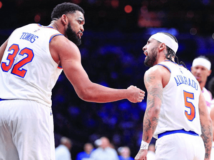 knicks-de-towns-y-alvarado-contra-spurs-de-legado-de-ginobili-646cfba6-focus-0.1-0.44-400-300