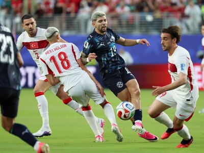 mundial-2026-paraguay-gana-con-10-por-roja-a-almiron-4249e71c-focus-min0.02-0.6-400-300