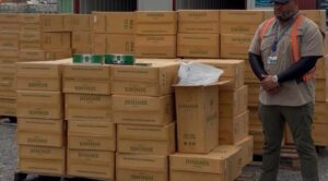 ADUANAS DECOMISA 4.5 MILLONES DE CIGARRILLOS Y TELEVISORES