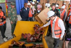 ADUANAS DESTRUYE MAS DE 8.2 MILLONES DE CIGARRILLOS DE CONTRABANDO