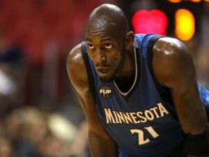 nba-los-timberwolves-retiraran-la-camiseta-de-kevin-garnett-53d90a1e-focus-0.06-0.39-400-300