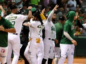estrellas-celebran-al-marcar-ante-aguilas-29.11.24-focus-min0.13-0.32-400-300